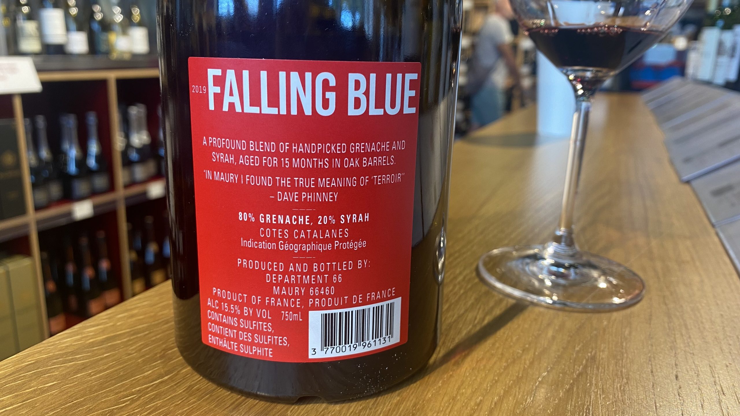 Falling Blue Orin Swift Mövenpick Vins contra